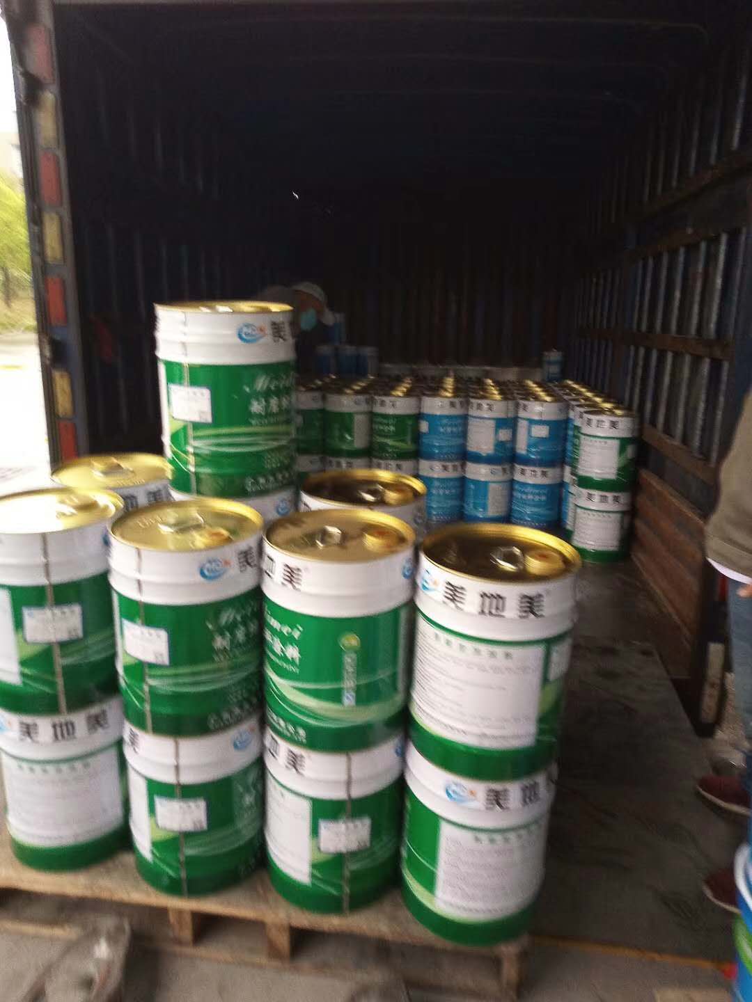 防滑地坪漆與超耐磨環(huán)氧地坪漆的區別