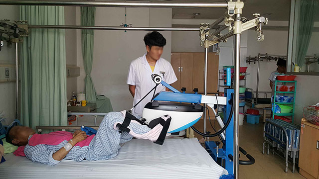 智能下肢康復(fù)機